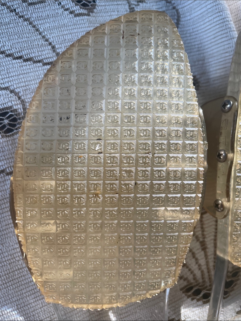 CHANEL Translucent Tan and Clear Interlocking CC Jelly Slide Sandals - Picture 5 of 9